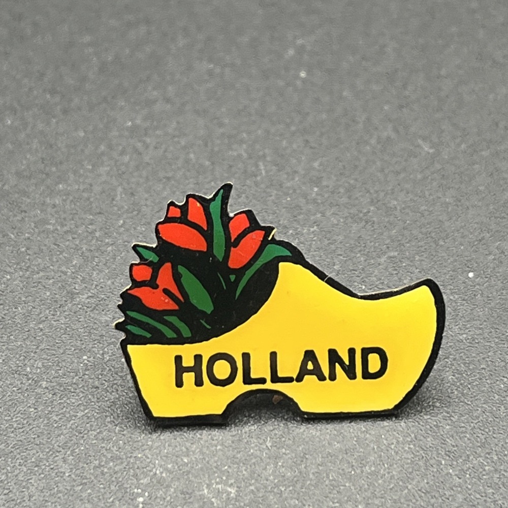 Holland Yellow Wooden Shoe Clog Tulips Lapel Hat Pin‎